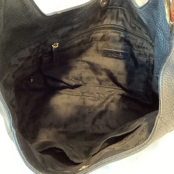 Michael Kors Fulton Pebbled Leather Slouchy Shoulder Bag EUC - Picture 14 of 15